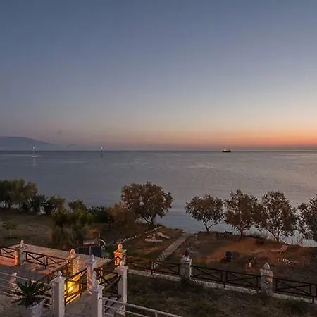 公寓 劳拉海滨公寓