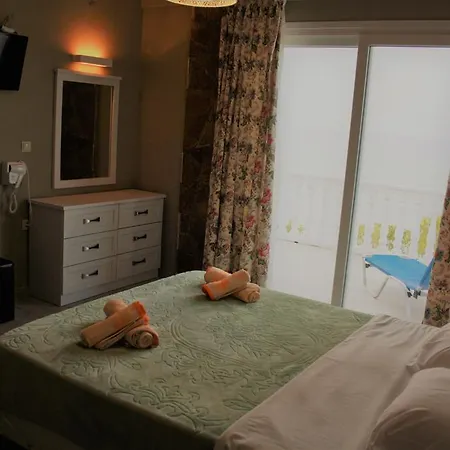 Laura House Apartman *