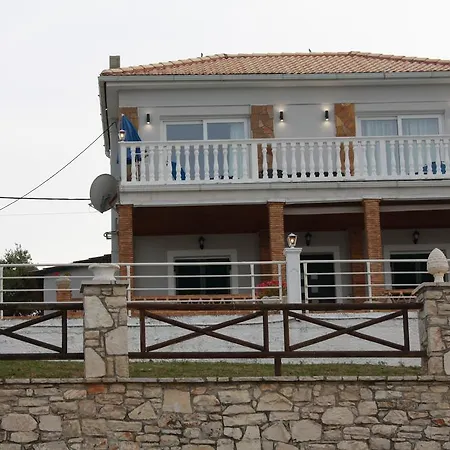 Laura House Apartman