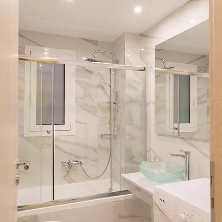 Laura House Apartman