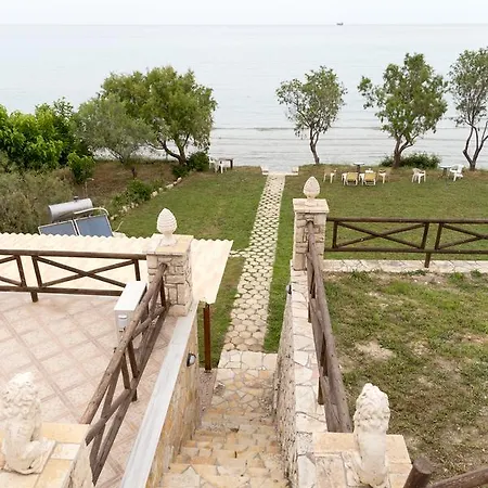 Apartman Laura House Alikész
