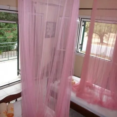 Apartman Laura House Alikész