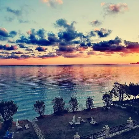 Apartman Laura House Alikész