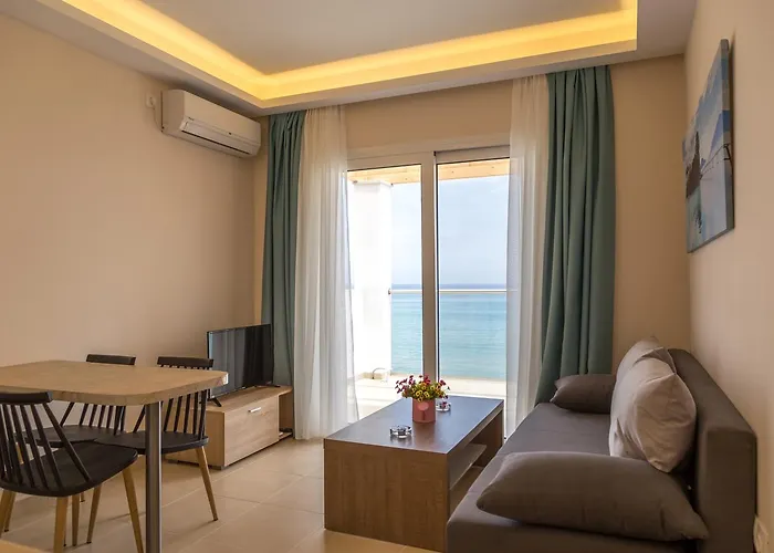 Laura House * Alykes (Zakynthos)