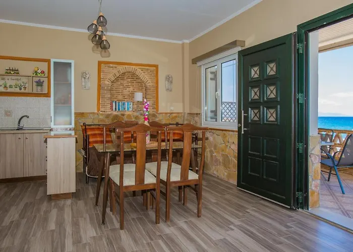 Laura House * Alykes (Zakynthos)