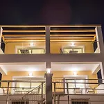 Laura House Apartman *